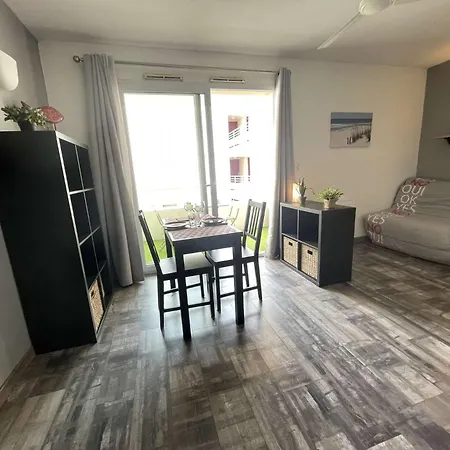 - Lr030-e110 Appartement