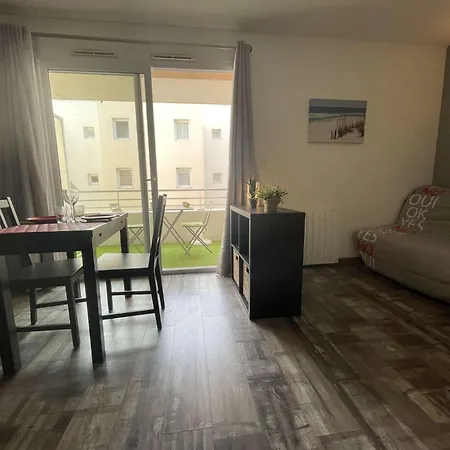 - Lr030-e110 Appartement